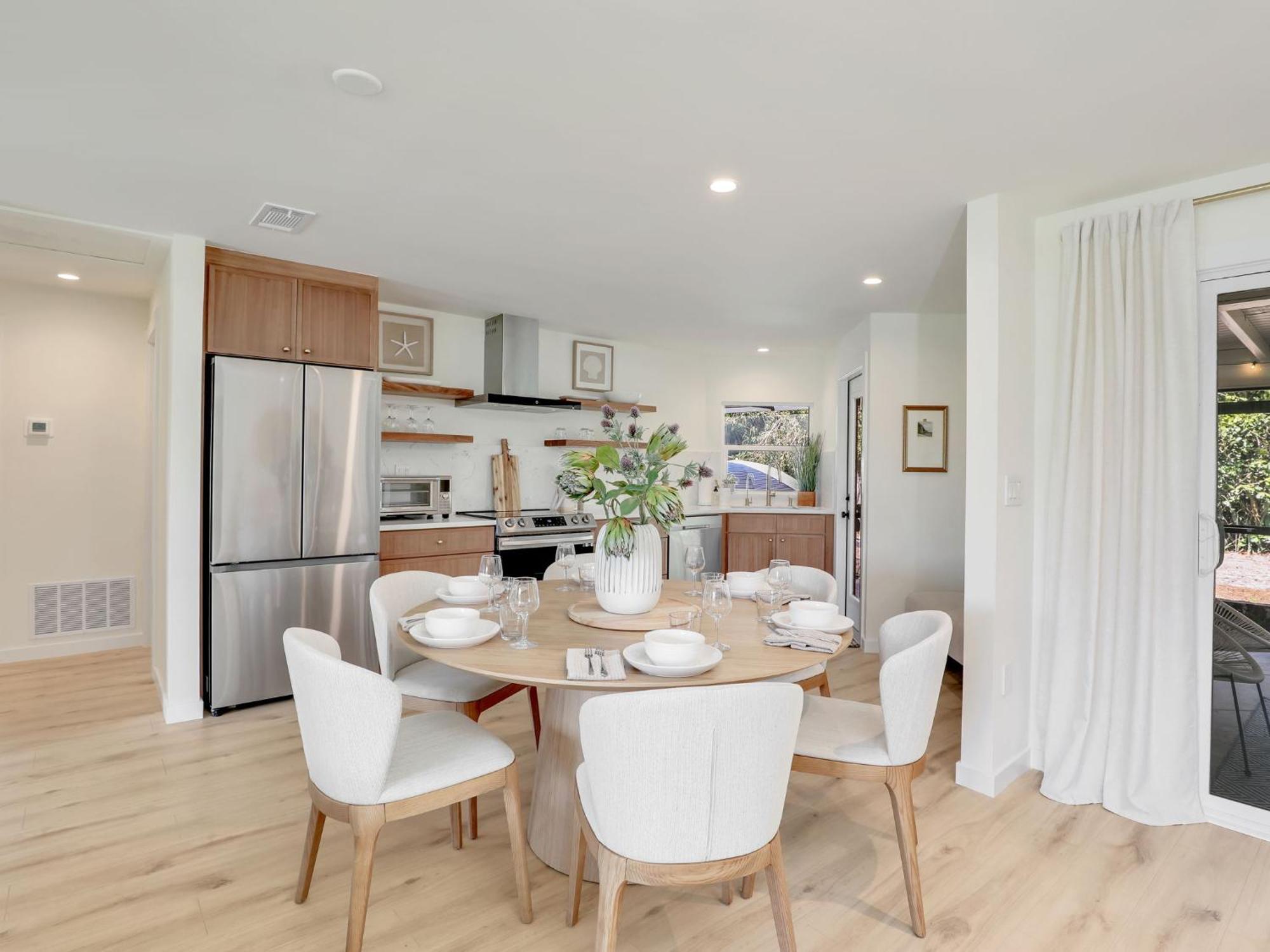 Сasa de vacaciones Charming Two-king-bedroom House In Delightful *