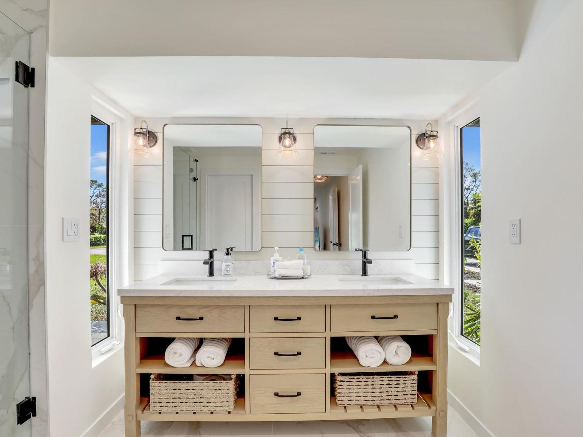Сasa de vacaciones Charming Two-king-bedroom House In Delightful